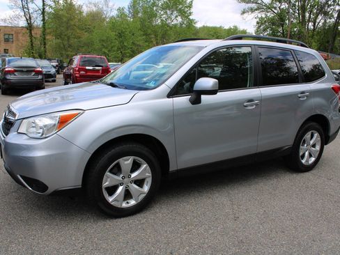 Used 2014 Subaru Forester 2.5i Premium w/ All-Weather Package AWD/4WD image 13