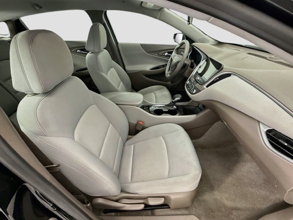 Used 2023 Chevrolet Malibu LS FWD image 18