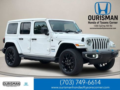 Used 2022 Jeep Wrangler Unlimited Sahara AWD/4WD image 1
