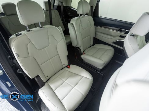 Used 2025 Kia Telluride SX w/ SX Captain's Chair Package AWD/4WD image 41