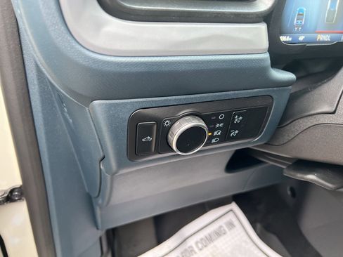 New 2025 Ford Maverick XLT w/ XLT Luxury Package image 18