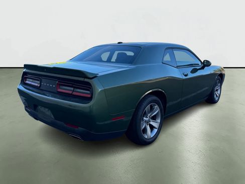 Used 2020 Dodge Challenger SXT image 4