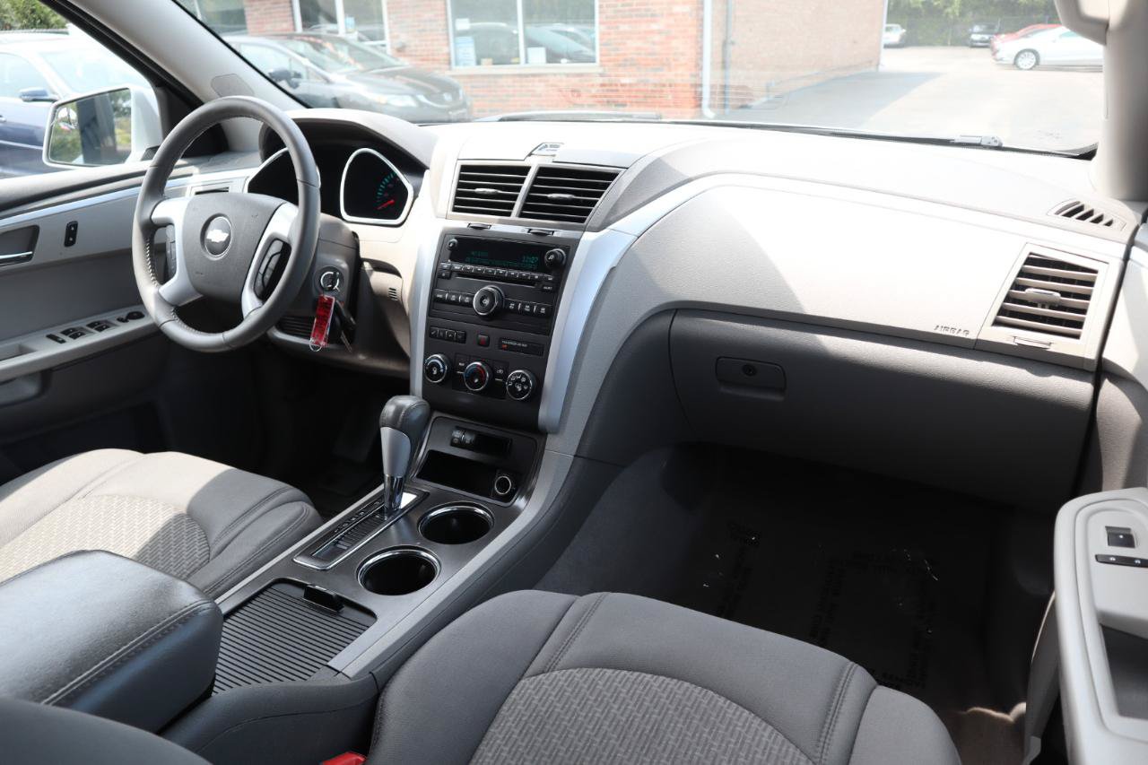 Used 2012 Chevrolet Traverse LT AWD/4WD image 11