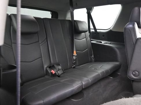 Used 2018 Cadillac Escalade ESV 4WD image 16