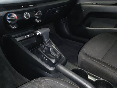 Used 2019 Kia Rio S FWD image 26