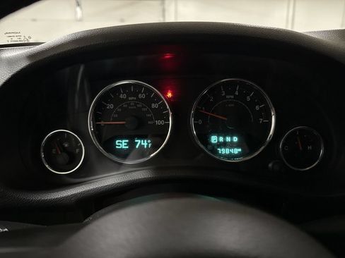 Used 2016 Jeep Wrangler Unlimited Sport w/ Quick Order Package 24S AWD/4WD image 12