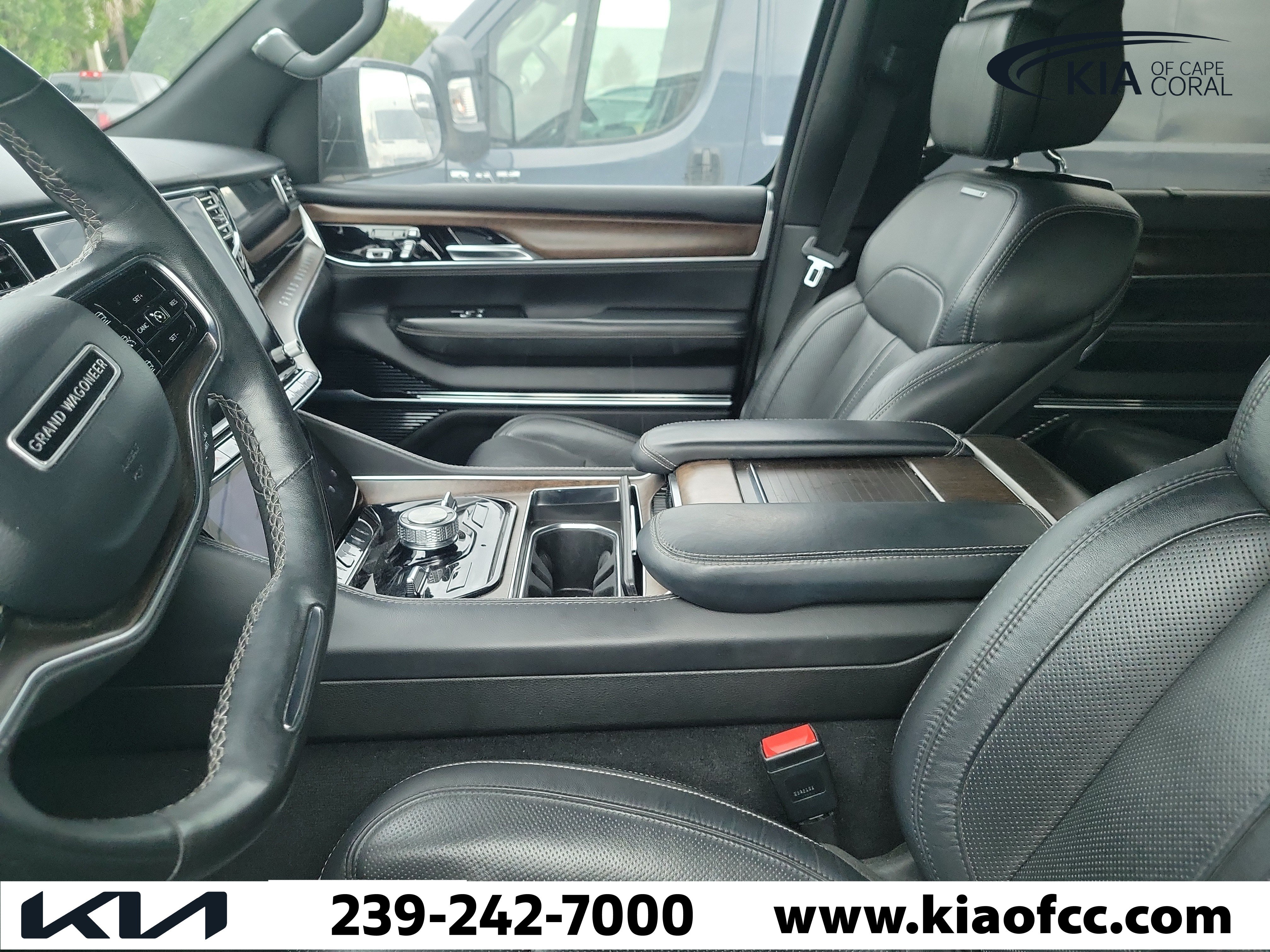 Used 2022 Jeep Grand Wagoneer Series I AWD/4WD image 9