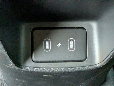 Used 2025 Hyundai Elantra Sport image 23