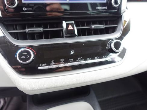 Certified 2022 Toyota Corolla LE FWD image 23