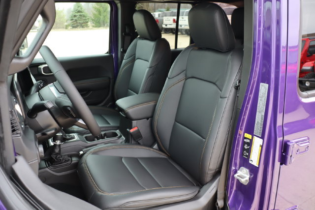 New 2026 Jeep Wrangler Unlimited Sahara AWD/4WD image 17