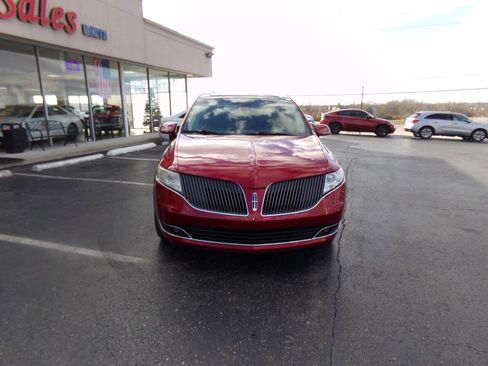 Used 2014 Lincoln MKT AWD w/ Equipment Group 201A image 4