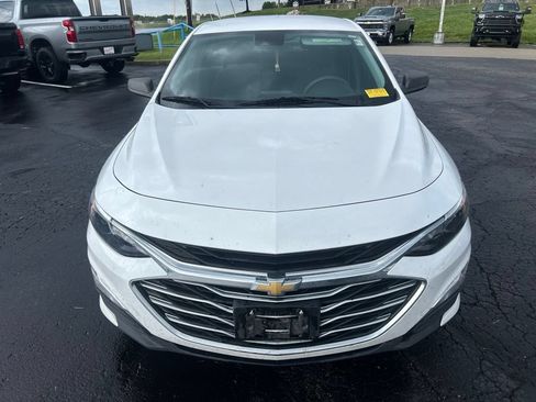 Used 2023 Chevrolet Malibu LS FWD image 2