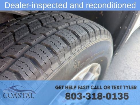 Used 2025 GMC Sierra 1500 SLT image 3