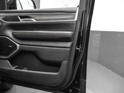 Used 2023 Jeep Wagoneer Series III w/ Convenience Group I image 42