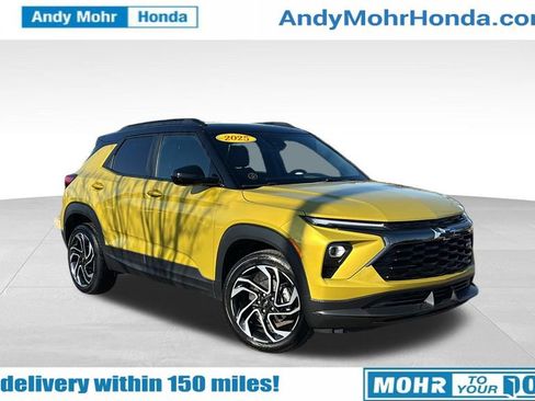 Used 2025 Chevrolet TrailBlazer RS w/ Convenience Package image 1