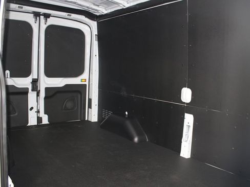 New 2026 Ford Transit 250 148 Medium Roof w/ Load Area Protection Package RWD image 27