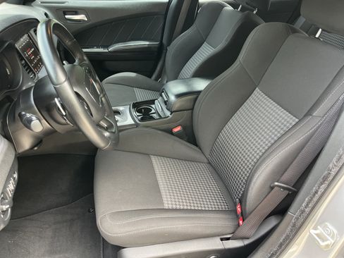 Used 2023 Dodge Charger R/T w/ Blacktop Package image 15