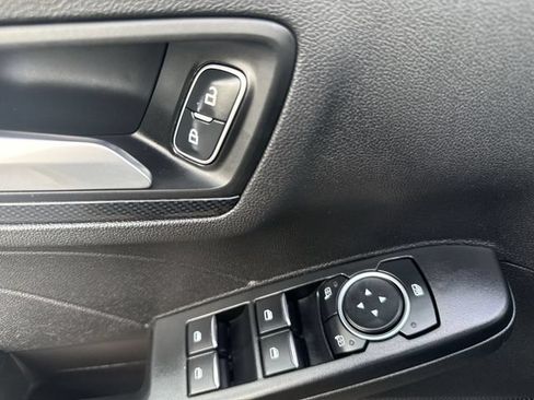 Used 2025 Ford Escape ST-Line Select AWD/4WD image 13