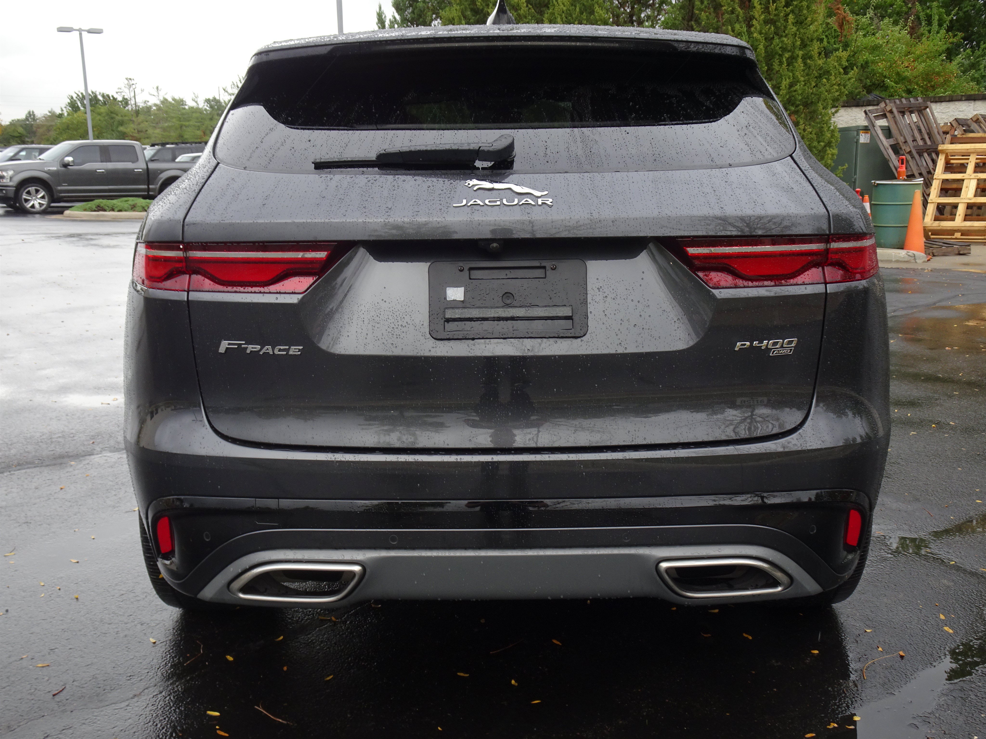 Certified 2023 Jaguar F-PACE R-Dynamic S AWD/4WD image 8
