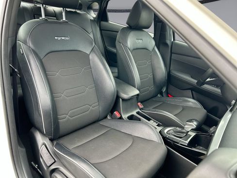 Used 2023 Kia Forte GT-Line w/ GT-Line Premium Package FWD image 30