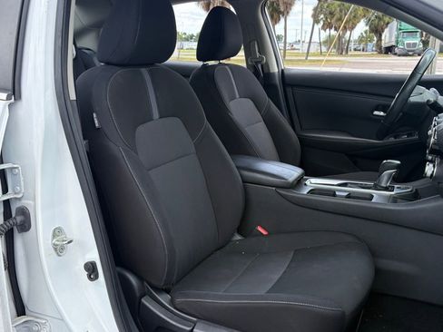 Used 2022 Nissan Sentra SV FWD image 16