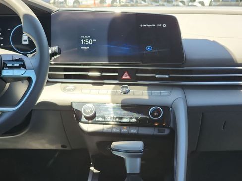 Used 2024 Hyundai Elantra SEL FWD image 20