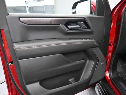 New 2026 GMC Yukon Elevation AWD/4WD image 12
