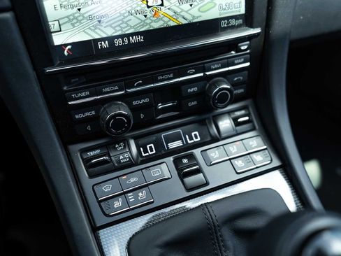 Used 2014 Porsche 911 Turbo AWD/4WD image 28