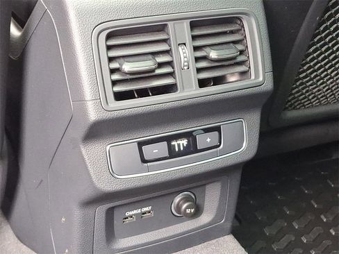 Used 2023 Audi SQ5 Premium Plus w/ Premium Plus Package image 11