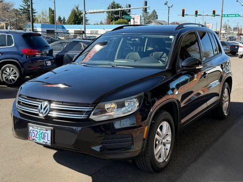 Used 2016 Volkswagen Tiguan S FWD image 6