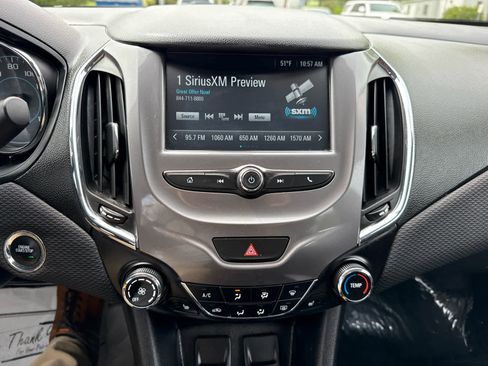 Used 2017 Chevrolet Cruze LT w/ Convenience Package FWD image 20