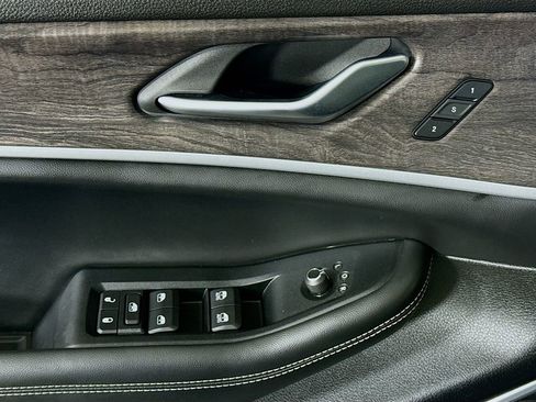 Used 2023 Jeep Grand Cherokee 4WD 4xe image 25