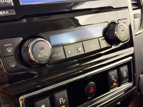 Used 2017 Nissan Titan PRO-4X image 15