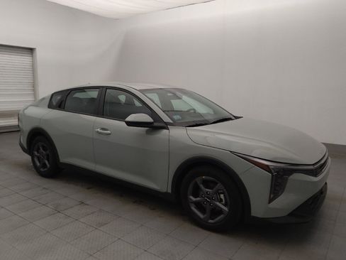 Used 2025 Kia K4 FWD image 11