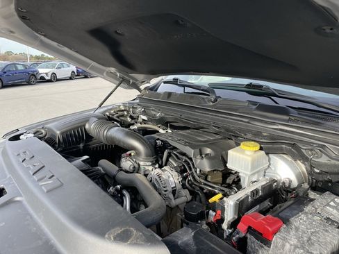 Used 2019 RAM 1500 Rebel image 32