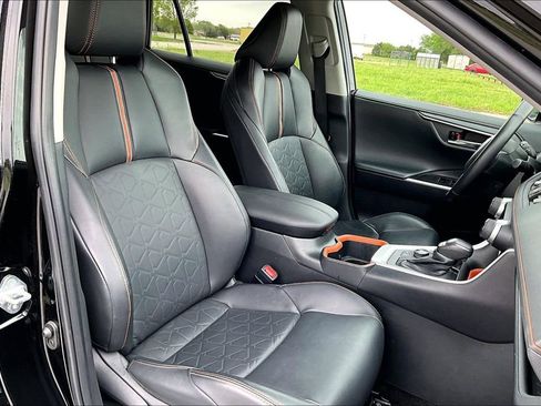 Used 2024 Toyota RAV4 Adventure image 7