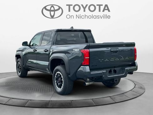 Used 2024 Toyota Tacoma TRD Off-Road AWD/4WD image 4