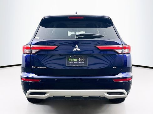 Used 2024 Mitsubishi Outlander SE image 7