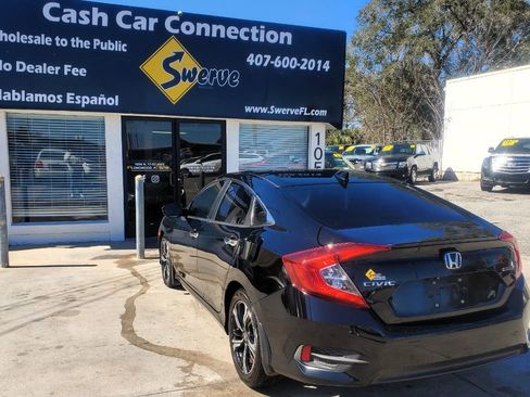 Used 2018 Honda Civic Touring image 13