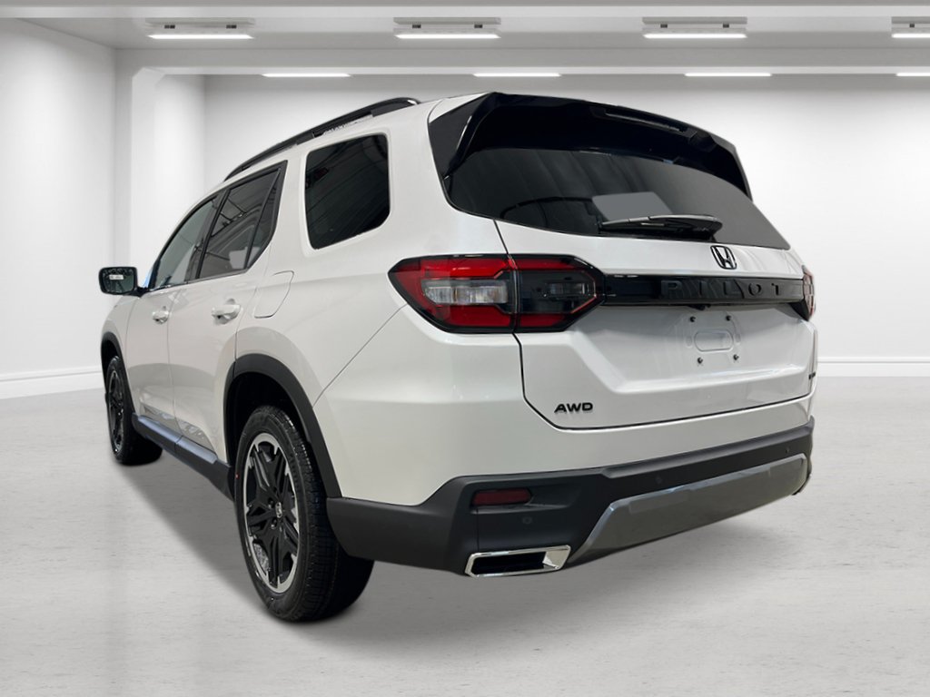 New 2026 Honda Pilot Touring image 3