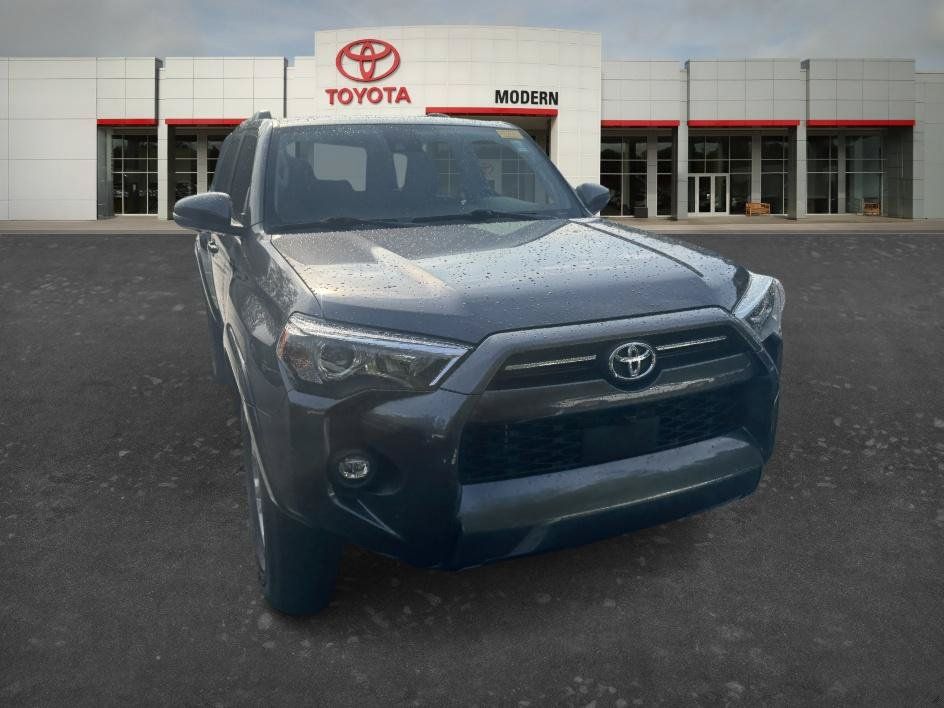 Used 2023 Toyota 4Runner SR5 Premium w/ Moonroof Package RWD image 13