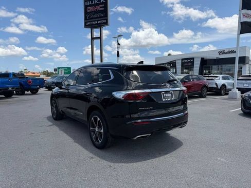 Used 2022 Buick Enclave Essence w/ Sport Touring Edition FWD image 7