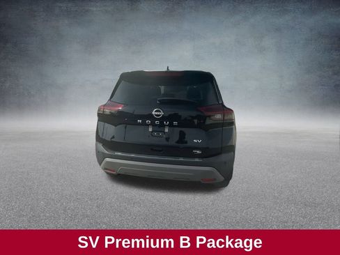 Used 2023 Nissan Rogue SV w/ SV Premium Package image 9
