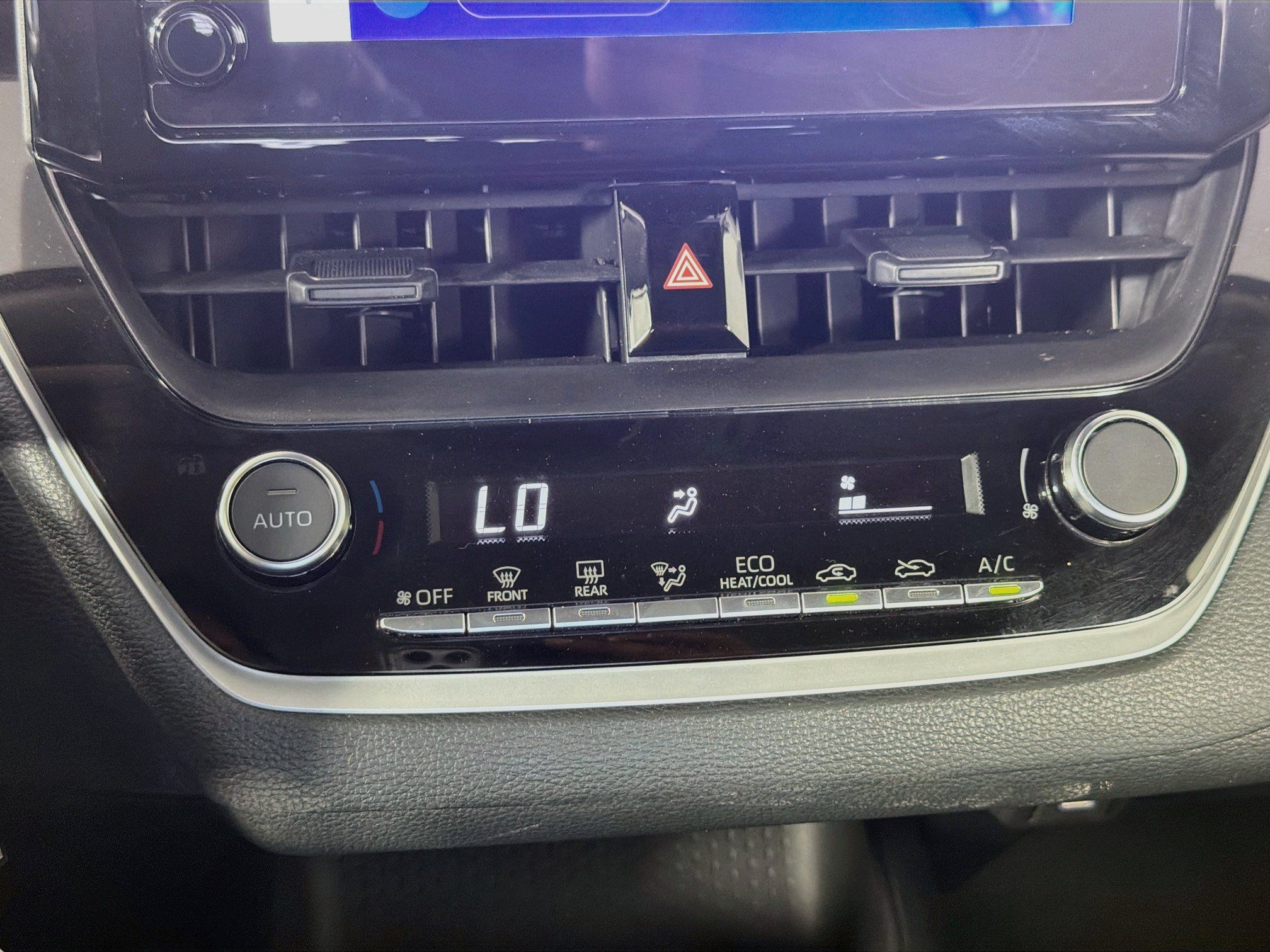 Used 2025 Toyota Corolla LE FWD image 23