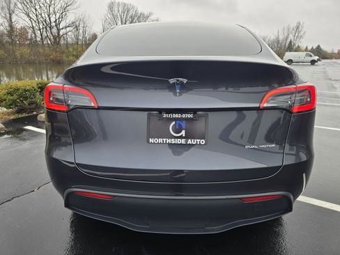 Used 2024 Tesla Model Y Long Range image 9