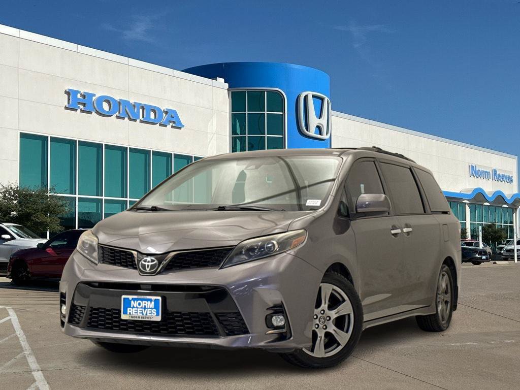 Used 2020 Toyota Sienna SE FWD image 1