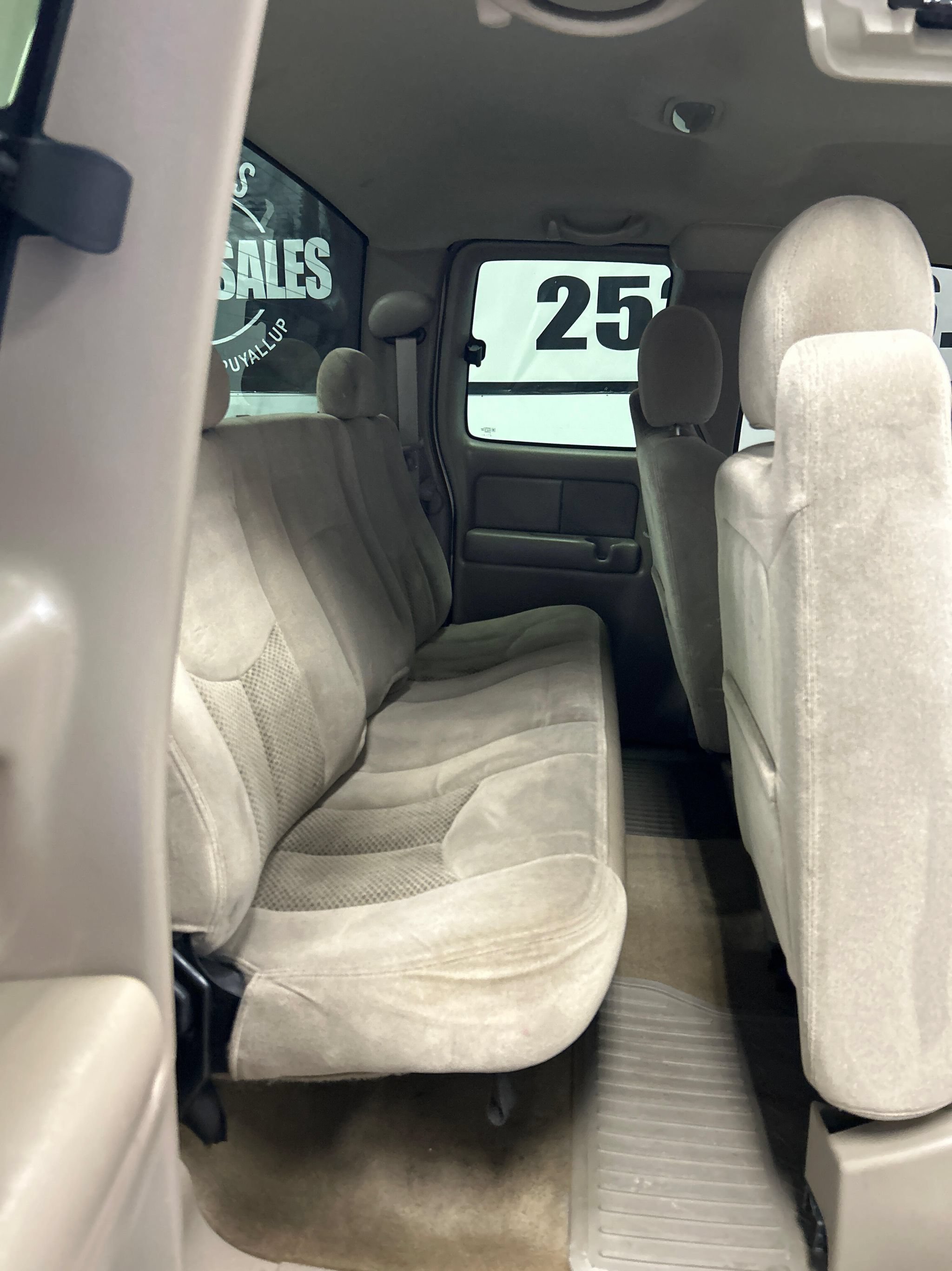Used 2005 Chevrolet Silverado 3500 LS w/ Heavy-Duty Power Package AWD/4WD image 12