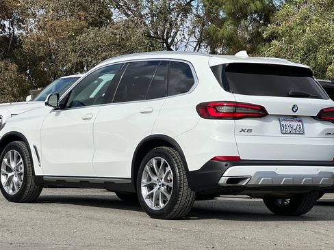 Used 2022 BMW X5 xDrive40i w/ Parking Assistance Package image 6
