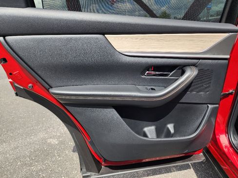 Certified 2025 MAZDA CX-70 Plug-In Hybrid w/ Premium Pkg image 37