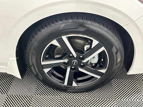 Used 2024 Nissan Sentra SV image 11